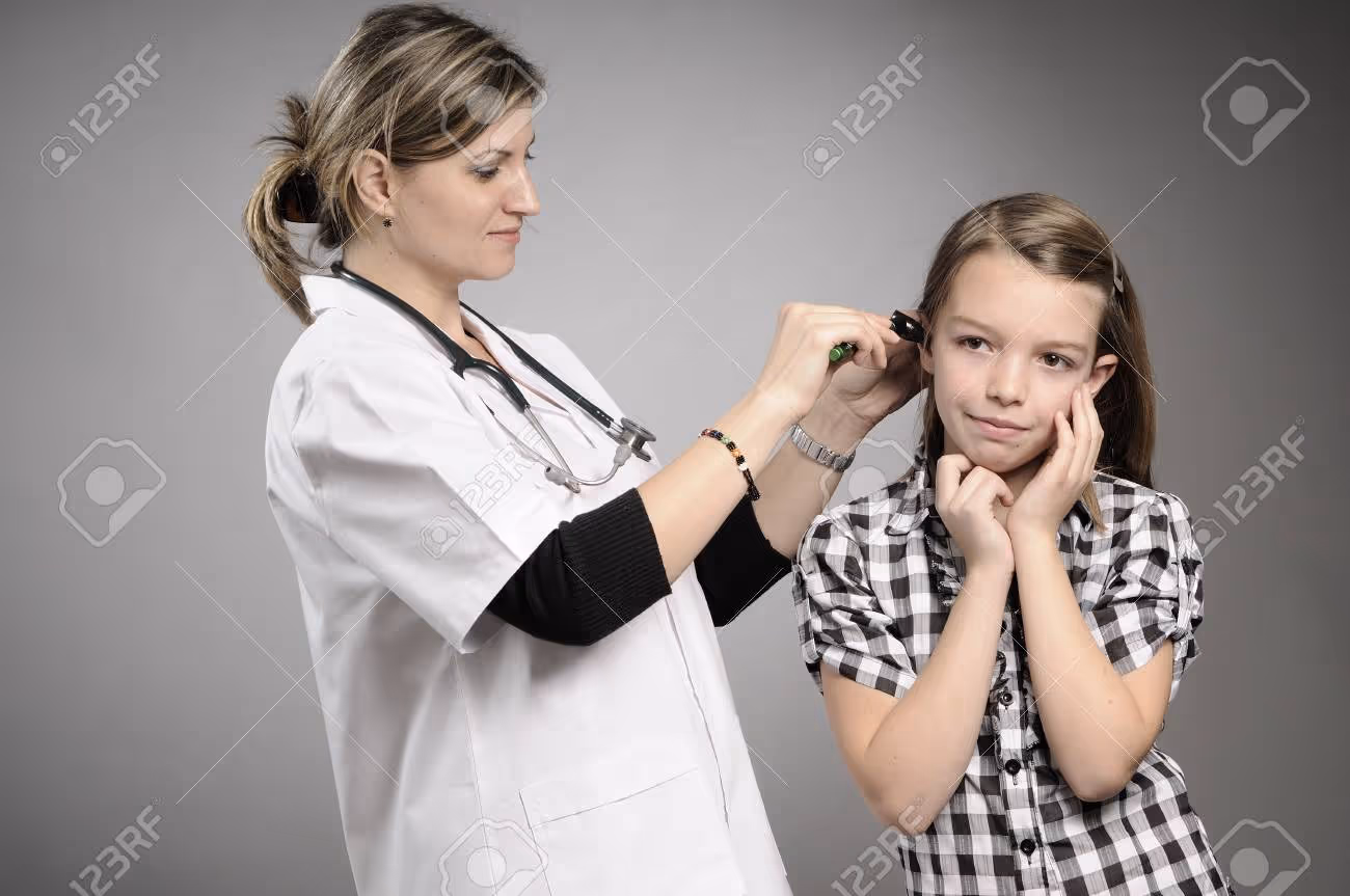The Ear Penguin - Optical and Digital Otoscope in One Device 